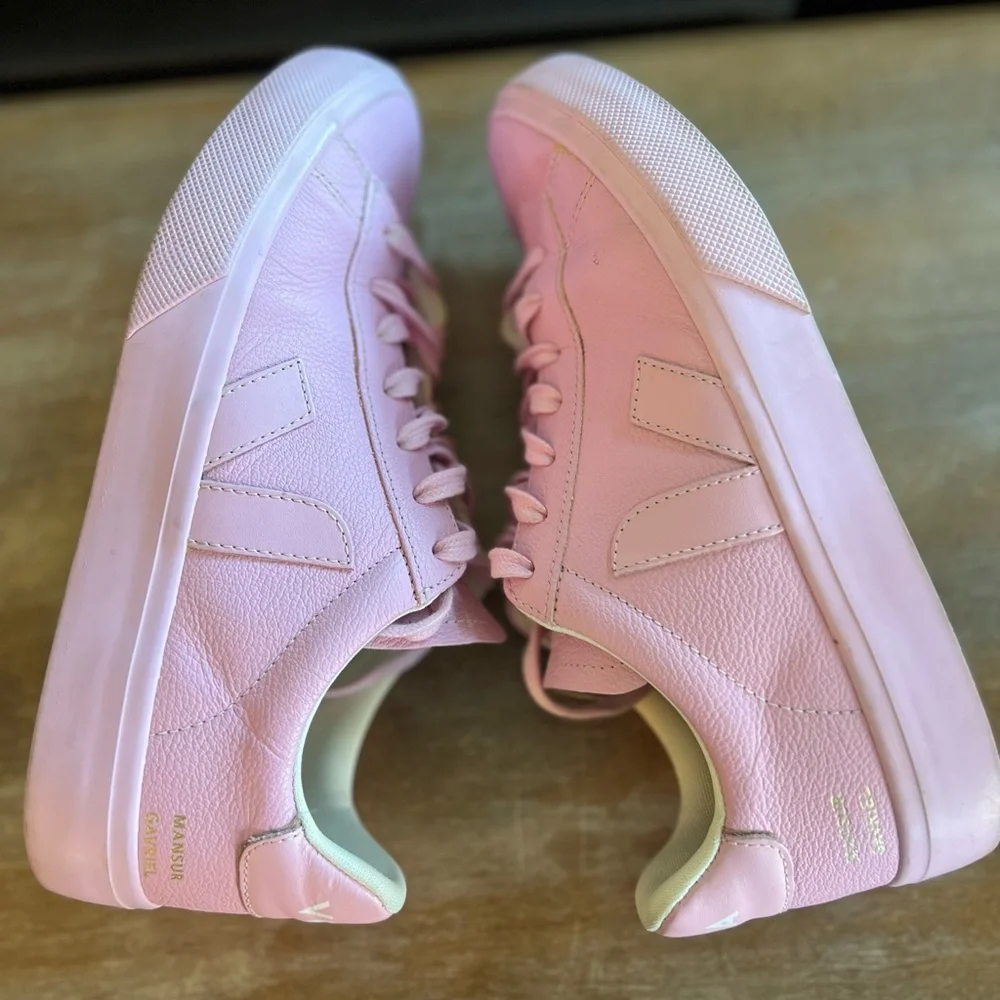 Veja x Mansur Gavriel Campo ChromeFree Leather Sneakers
Pink 🌸 - Picture 7 of 14